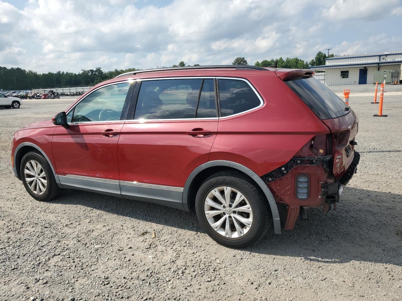 2018 Volkswagen Tiguan Se - Фото 2
