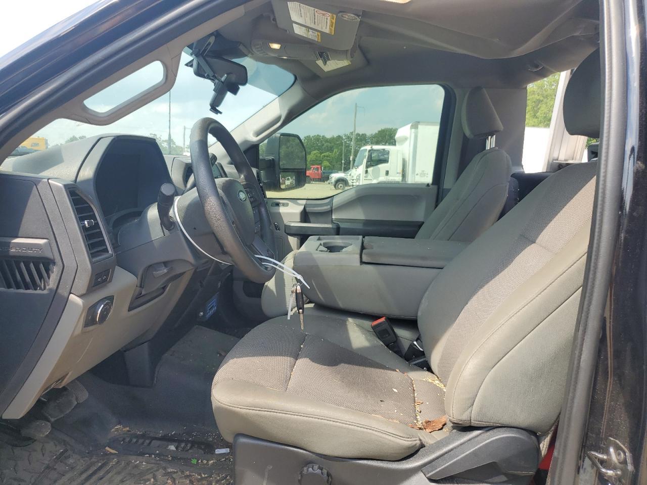 2022 Ford F550 Super Duty - Image 7