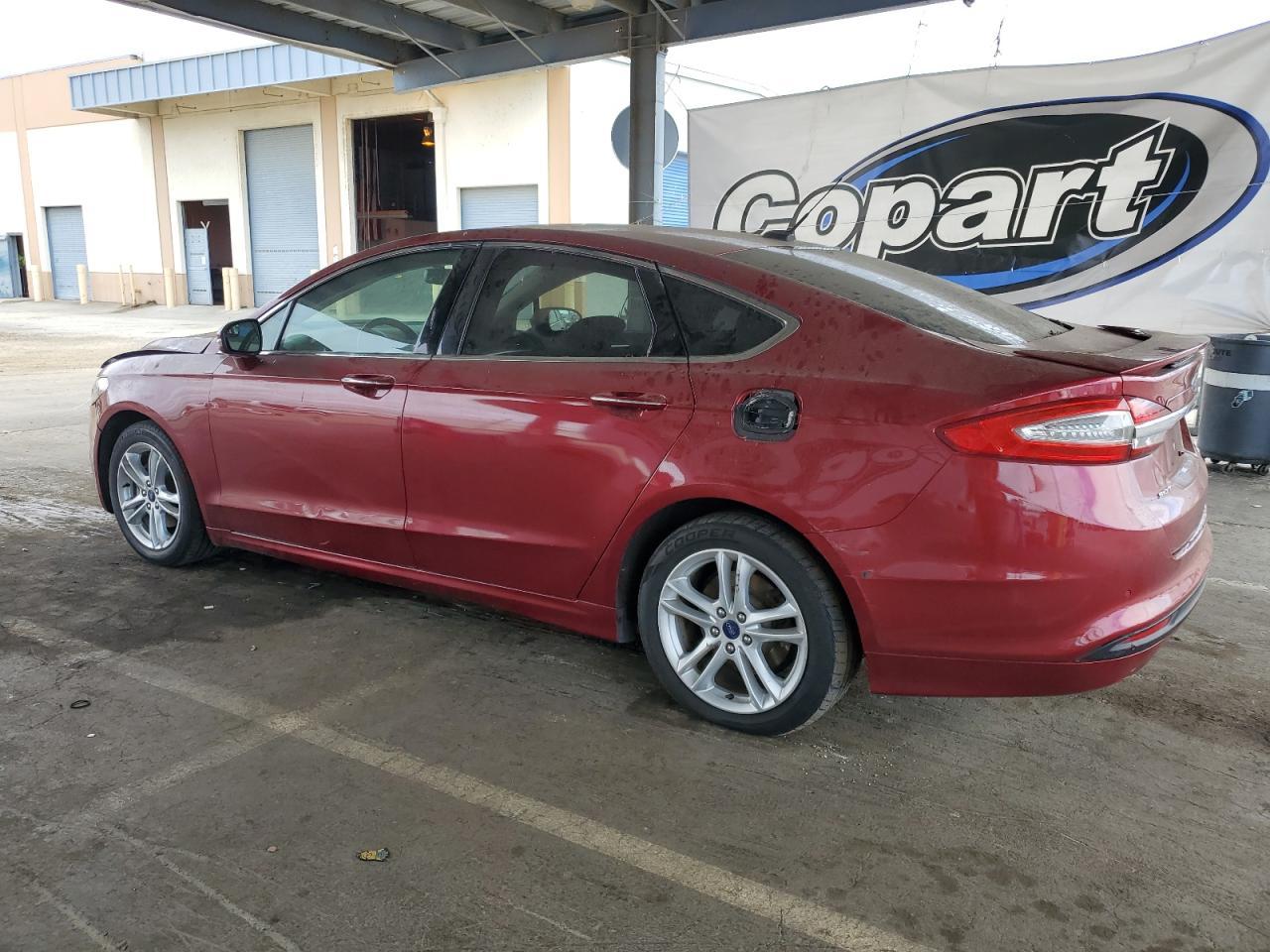 2018 Ford Fusion Titanium/Platinum Hev - Фото 2