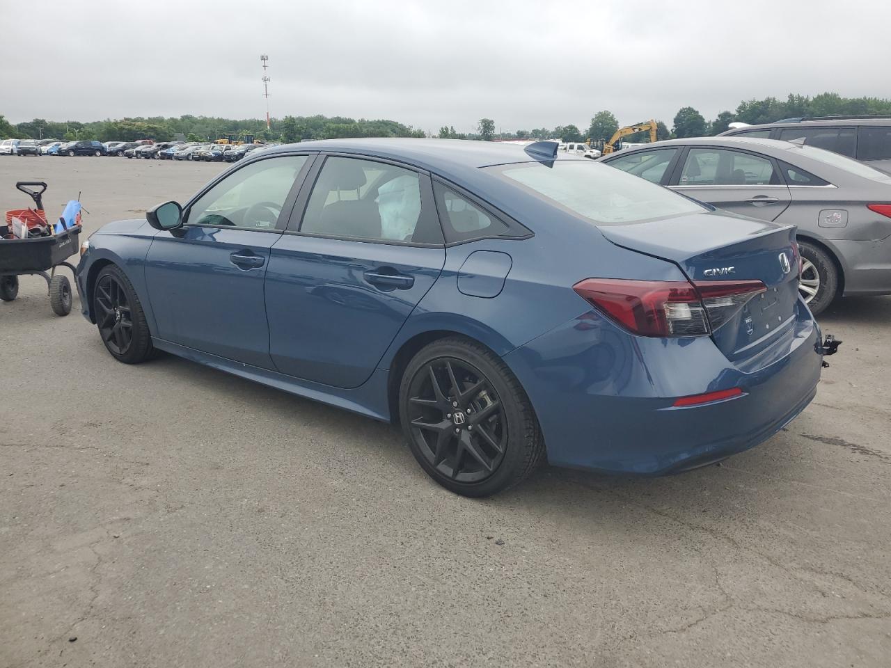 2025 Honda Civic Sport - Фото 2