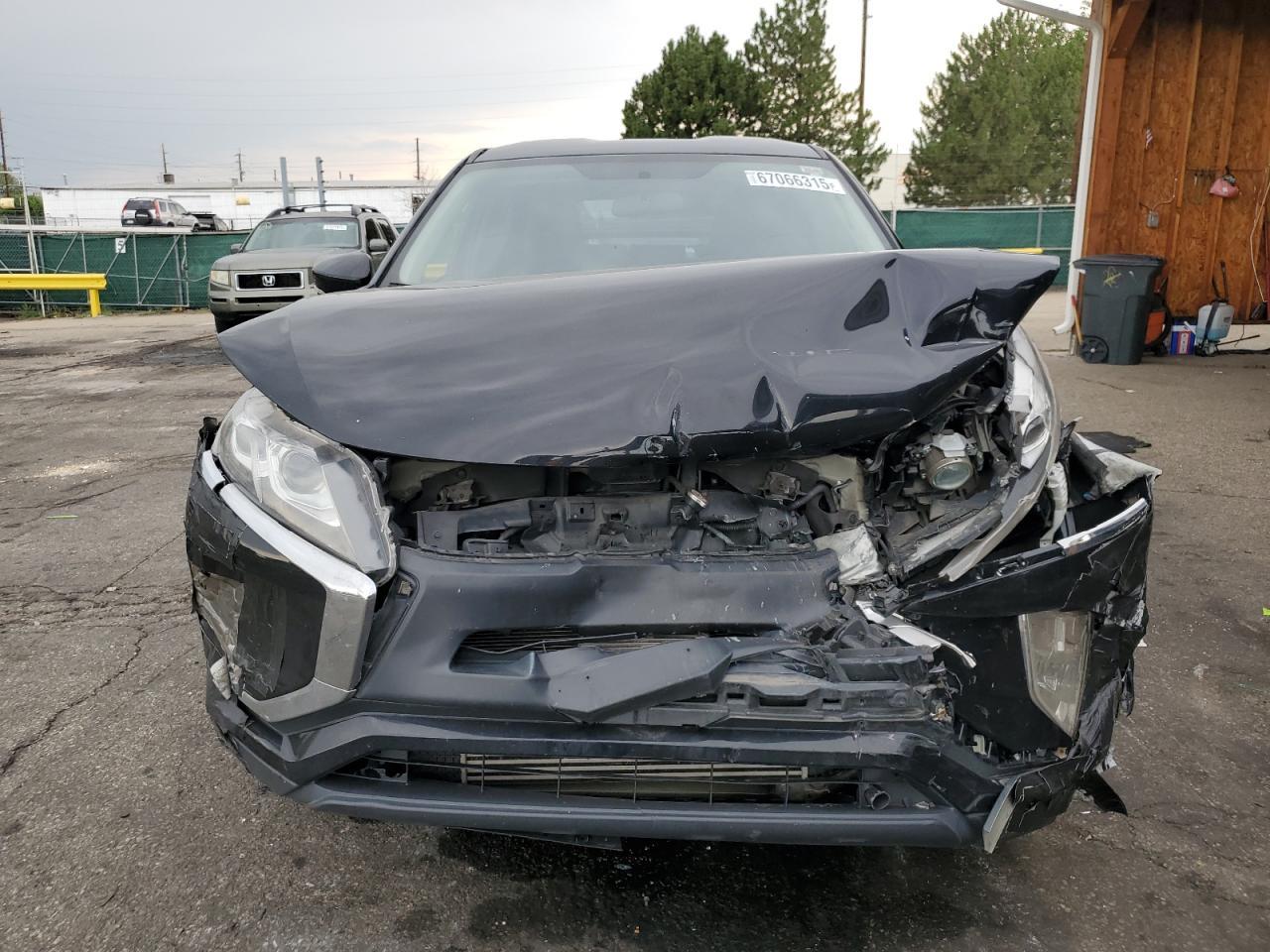 2018 Mitsubishi Eclipse Cross Es - Image 5