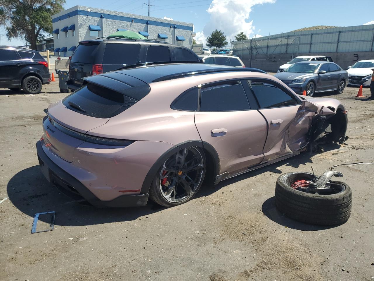 2023 Porsche Taycan Cross Turismo 4S - Фото 3