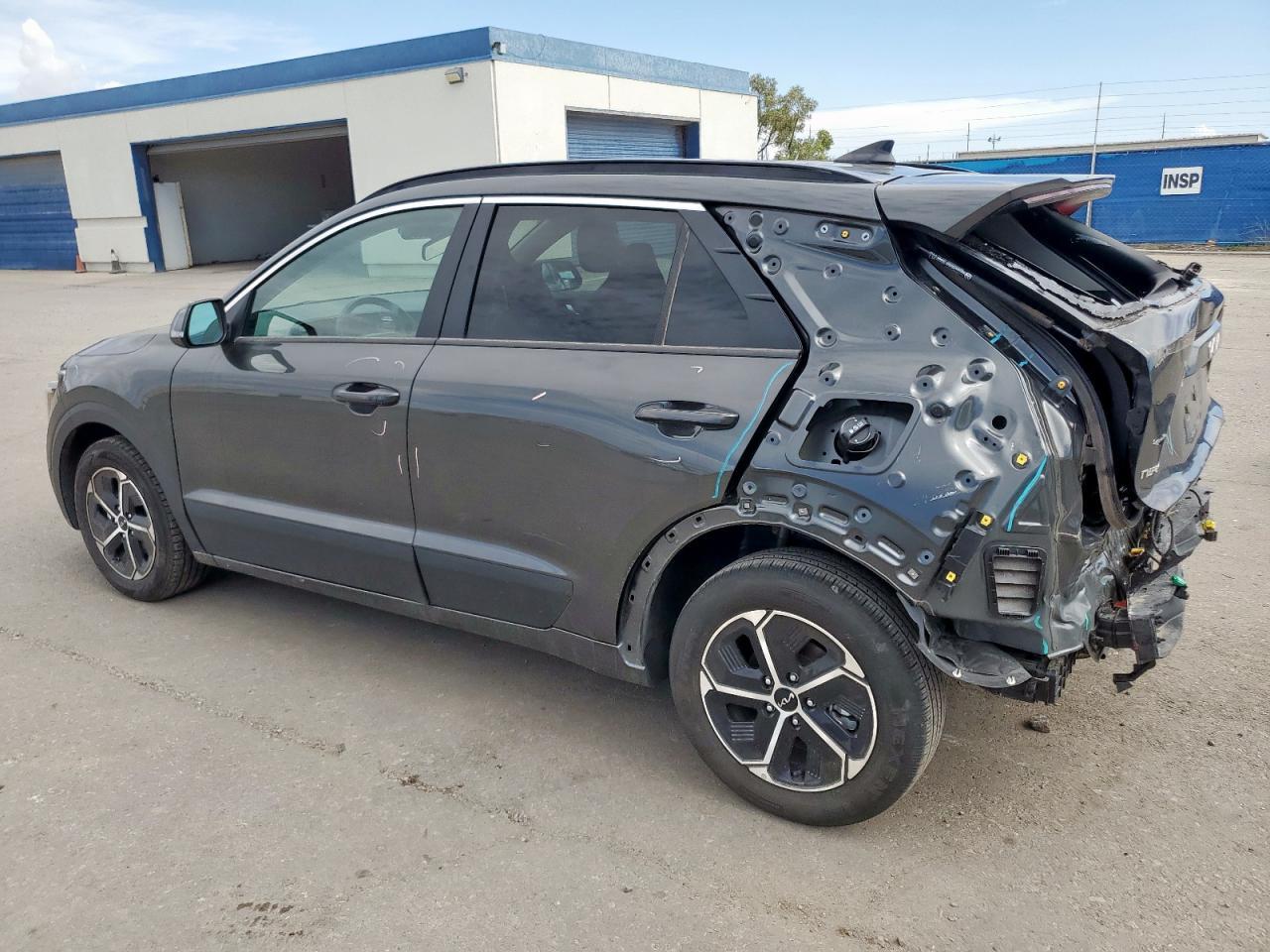 2024 Kia Niro Ex - Image 2