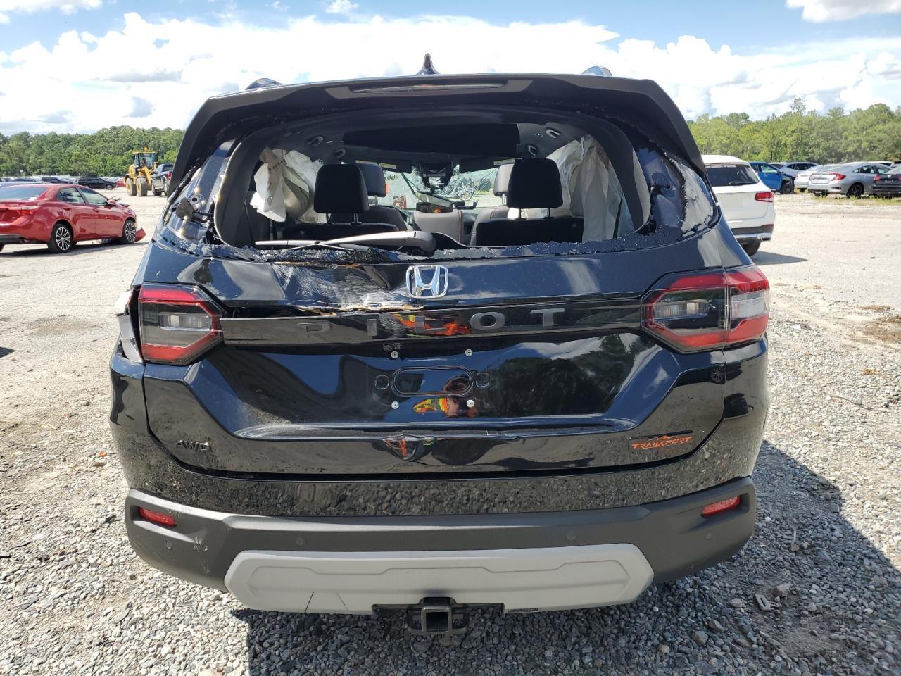 2025 Honda Pilot Trailsport - Image 6