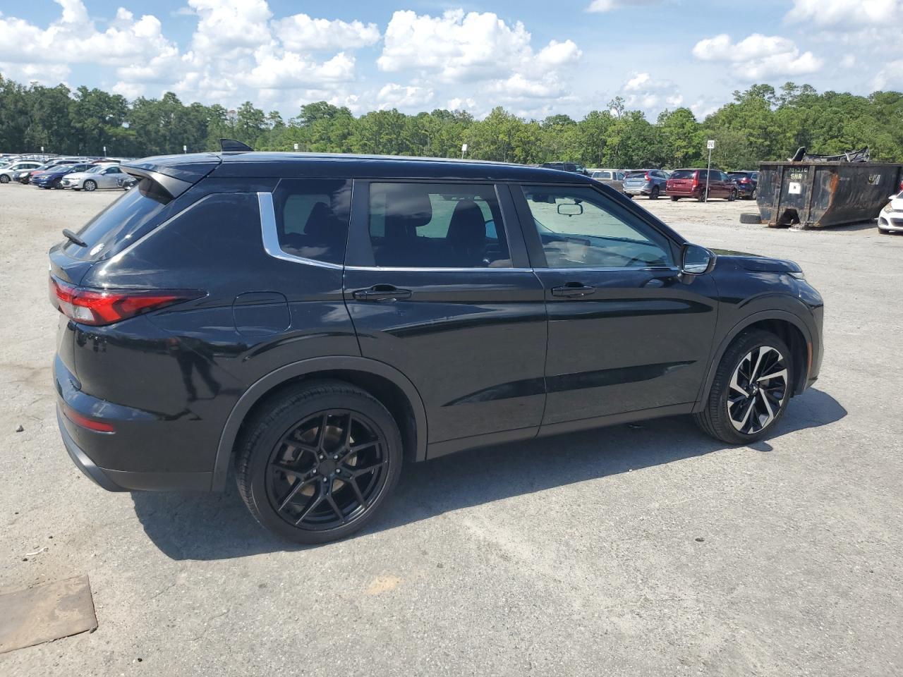2022 Mitsubishi Outlander Es - Фото 3