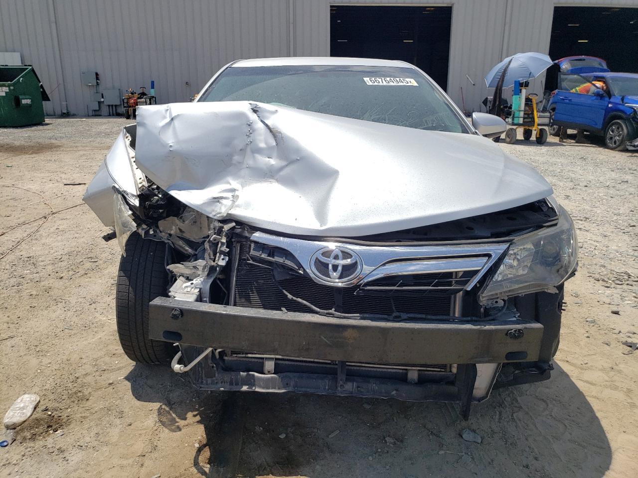 2012 Toyota Camry Base - Фото 5