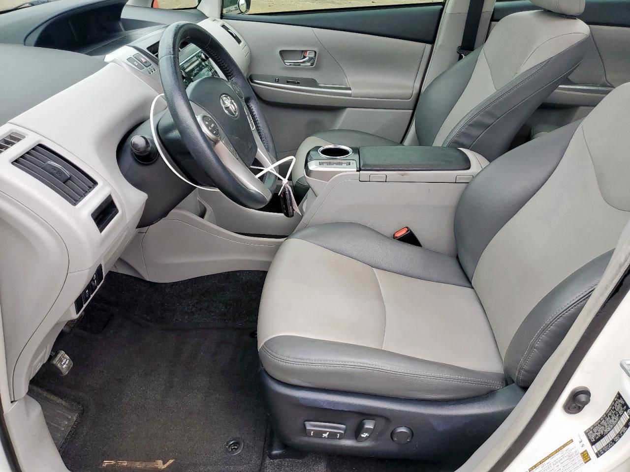 2015 Toyota Prius V - Фото 7