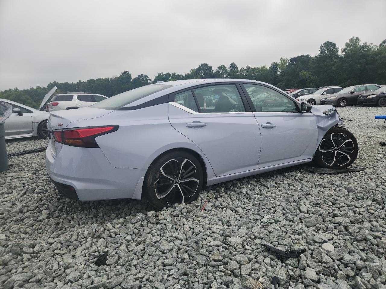 2024 Nissan Altima Sr - Фото 3