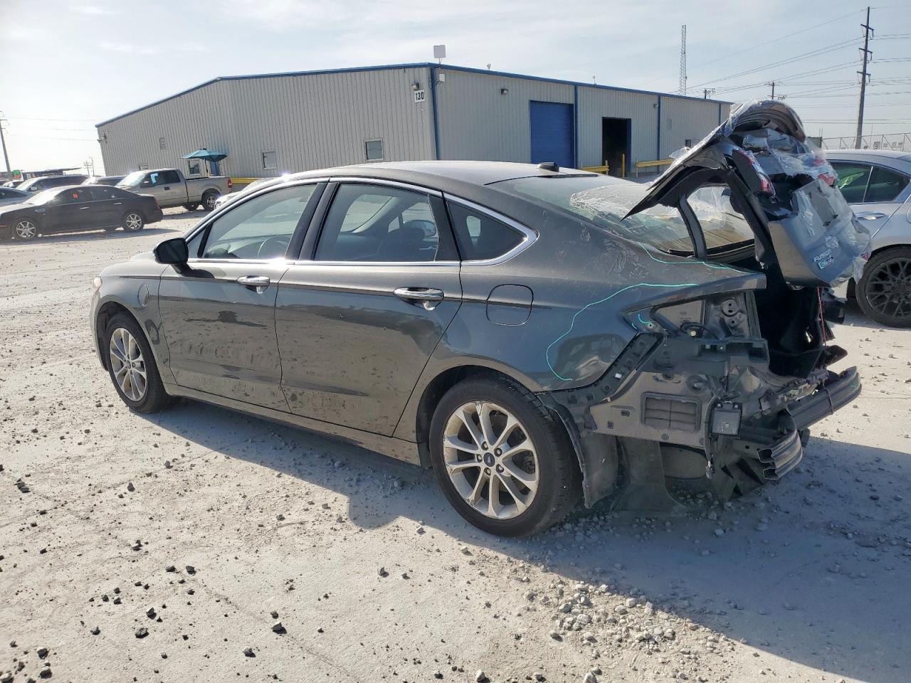 2019 Ford Fusion Titanium - Фото 2
