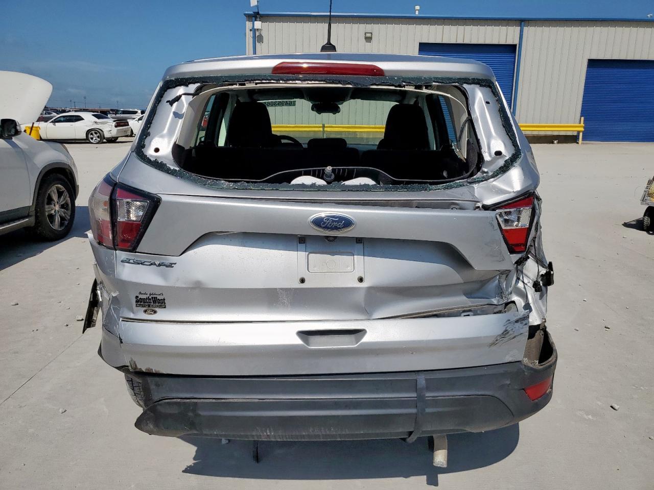 2018 Ford Escape S - Фото 6