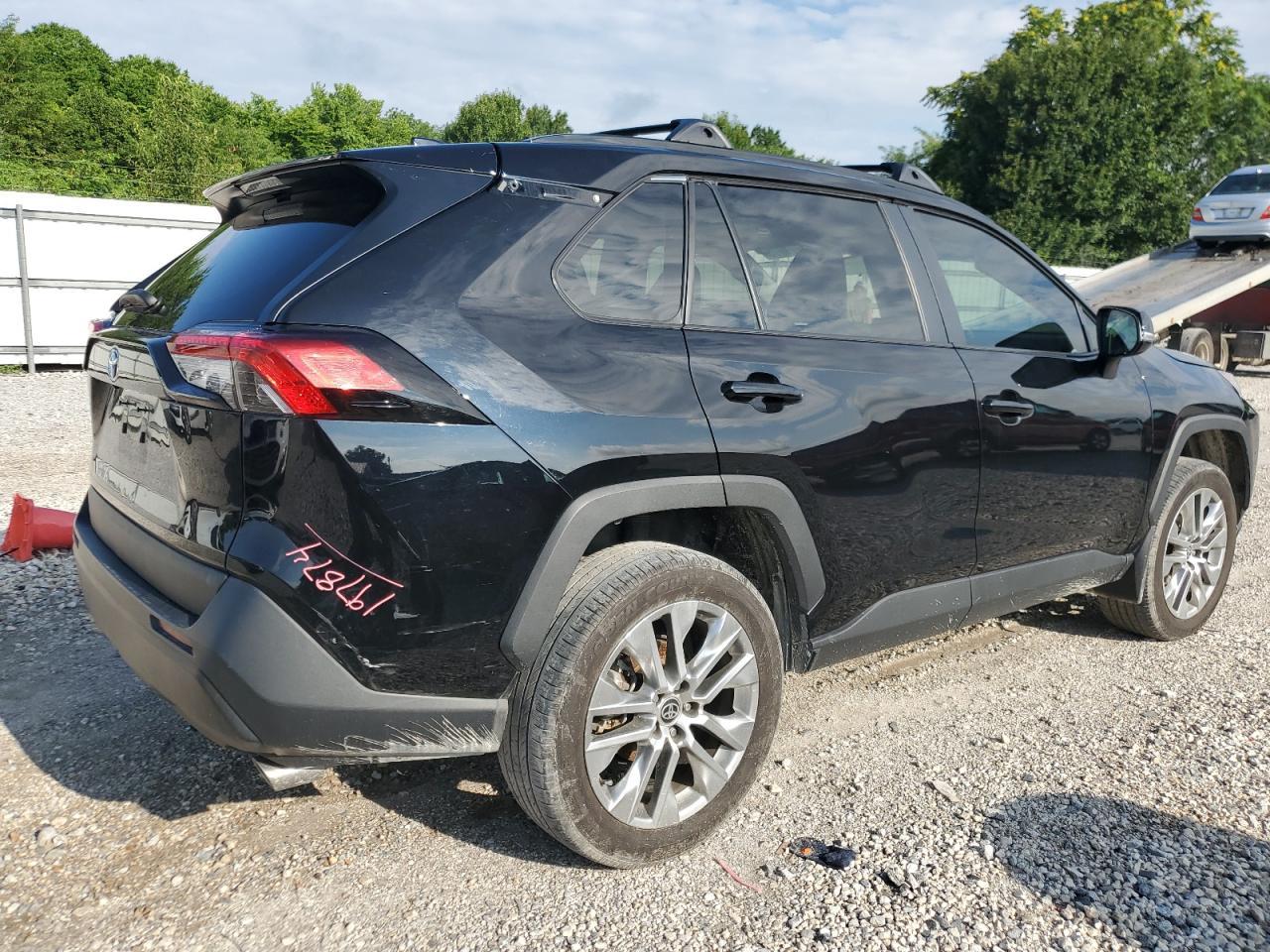 2024 Toyota Rav4 Xle Premium - Image 3