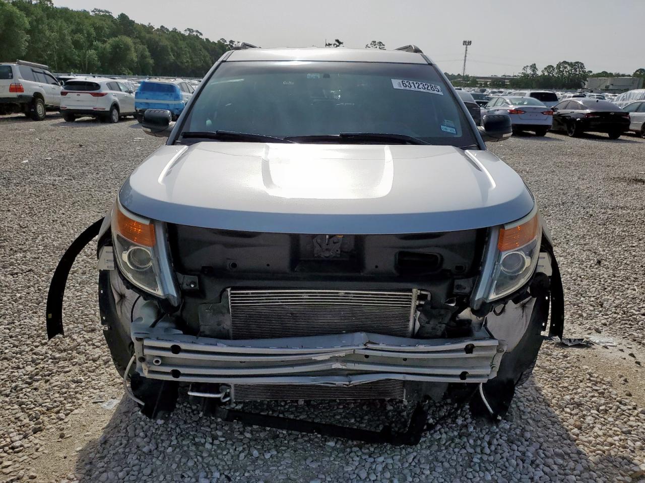 2014 Ford Explorer Xlt - Image 5