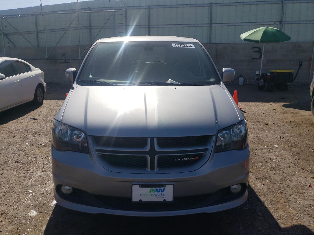 2019 Dodge Grand Caravan Gt - Image 5