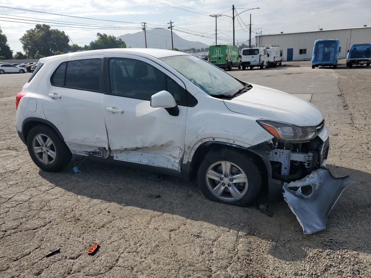 2020 Chev Trax - Фото 4