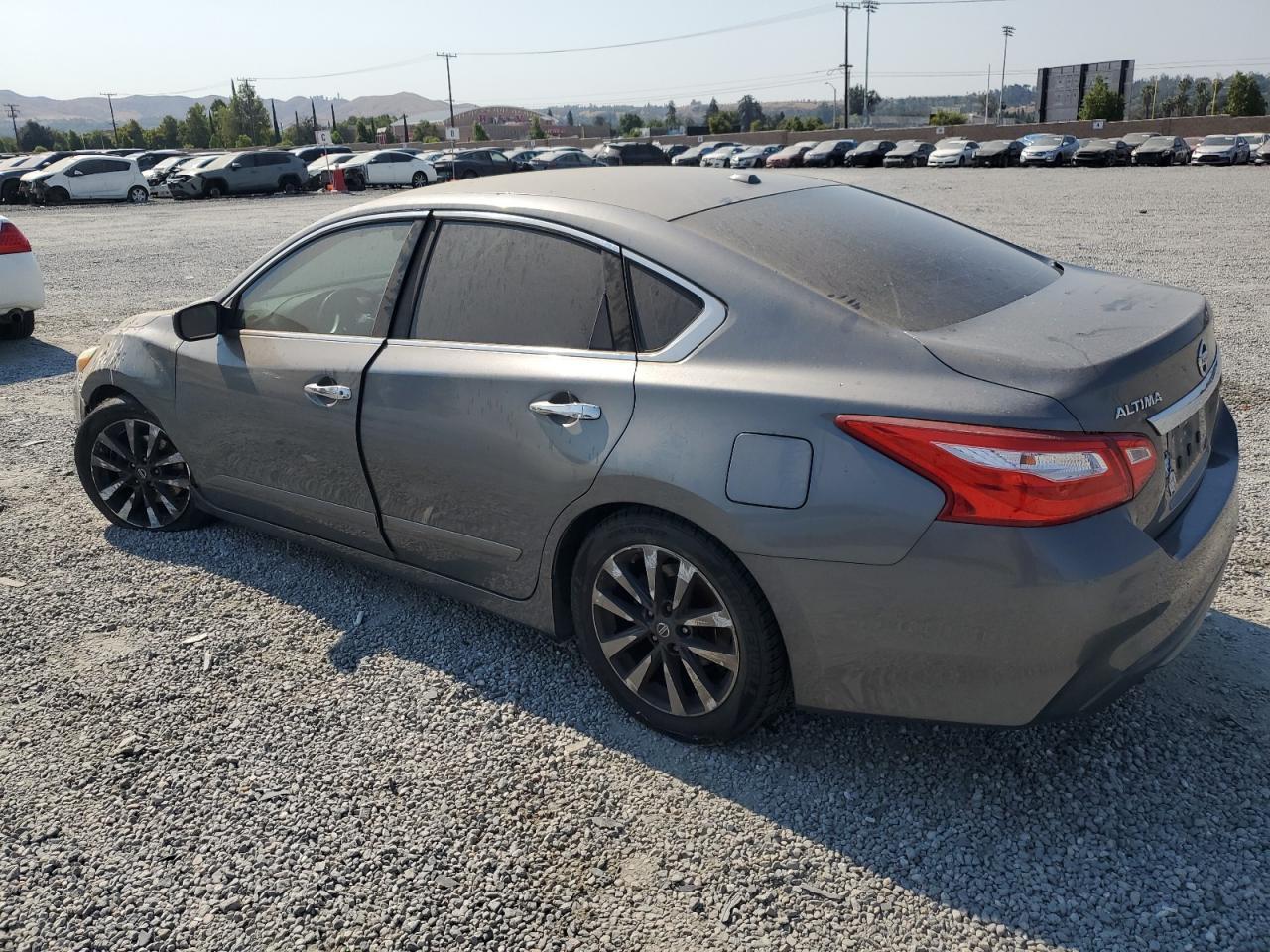 2016 Nissan Altima 2.5 - Image 2