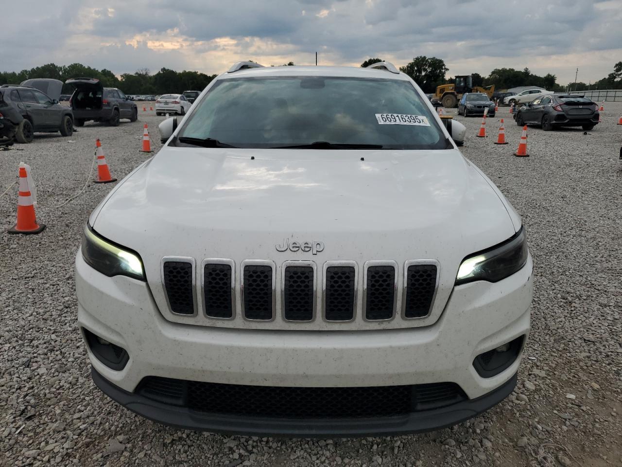 2019 Jeep Cherokee Latitude - Image 5
