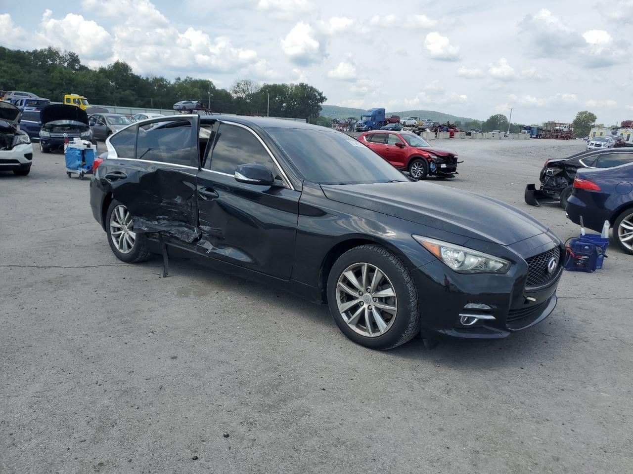 2017 Infiniti Q50 Premium - Фото 4