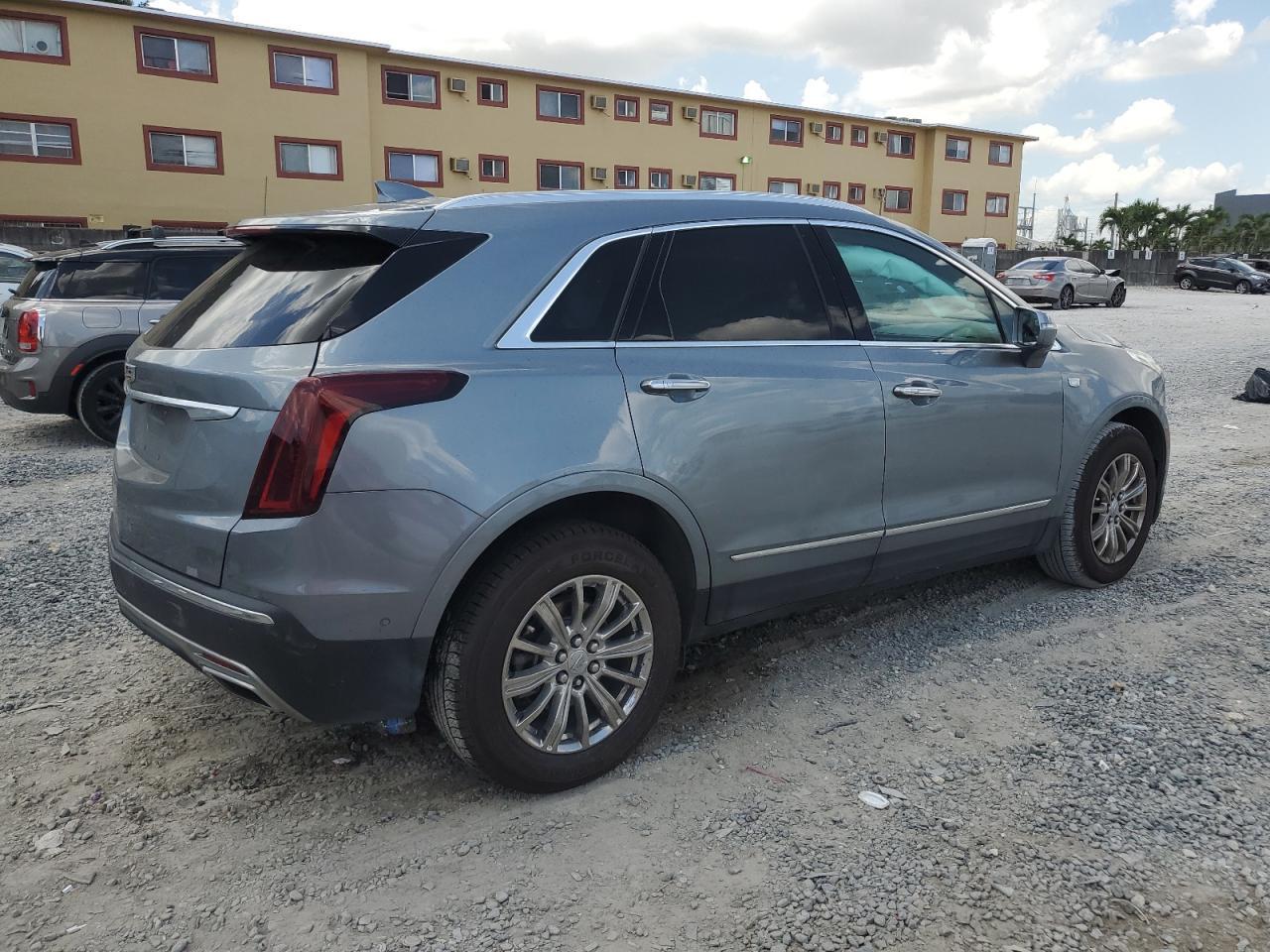 2020 Cadillac Xt5 Premium Luxury - Image 3
