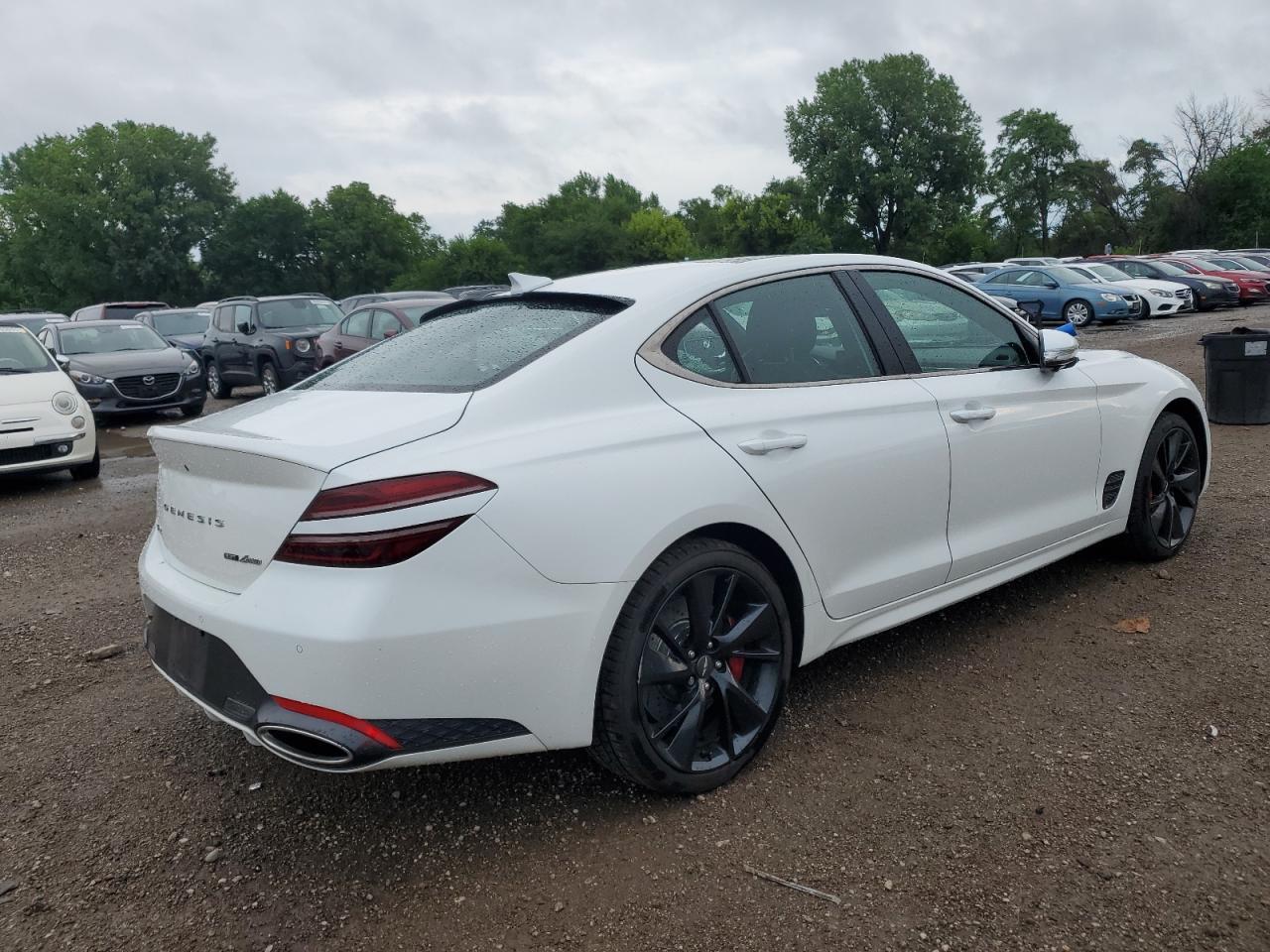2022 Genesis G70 Base - Фото 3