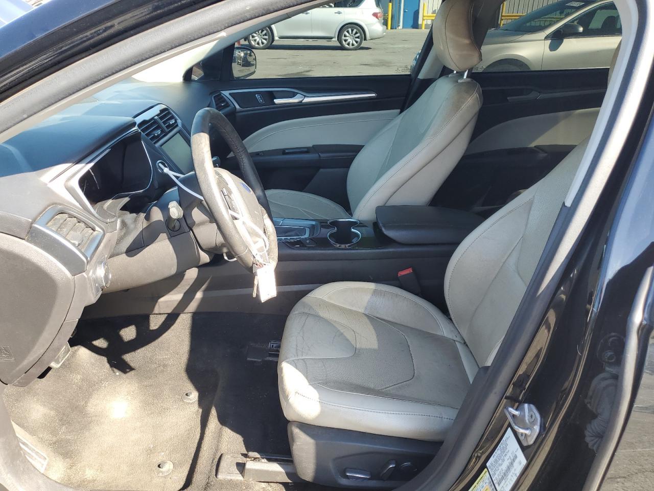 2016 Ford Fusion Titanium Hev - Фото 7