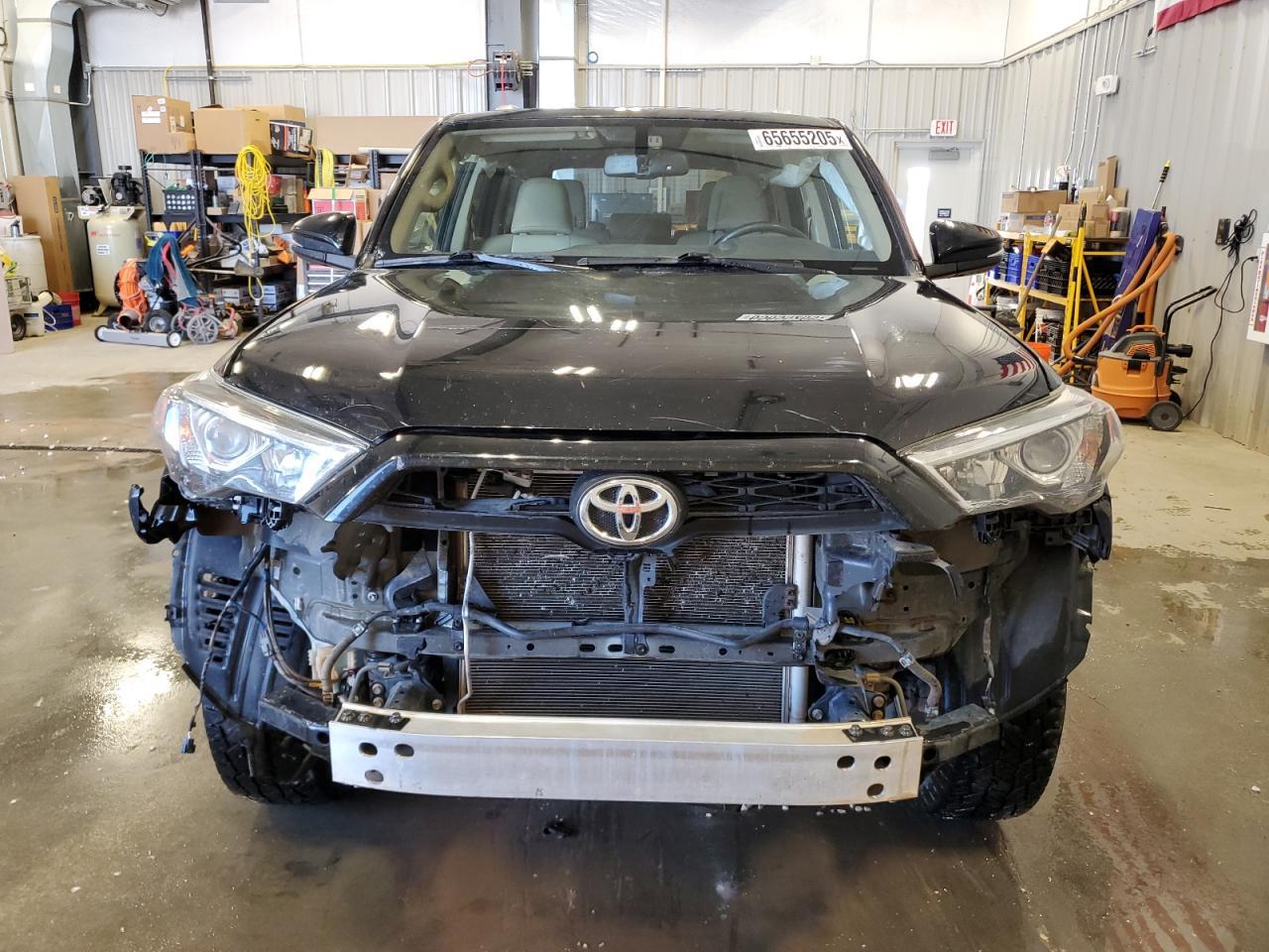 2018 Toyota 4Runner Sr5/Sr5 Premium - Image 5