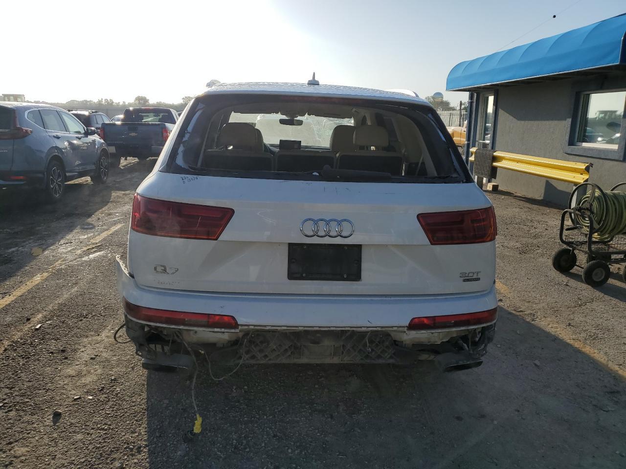 2017 Audi Q7 Premium Plus - Image 6
