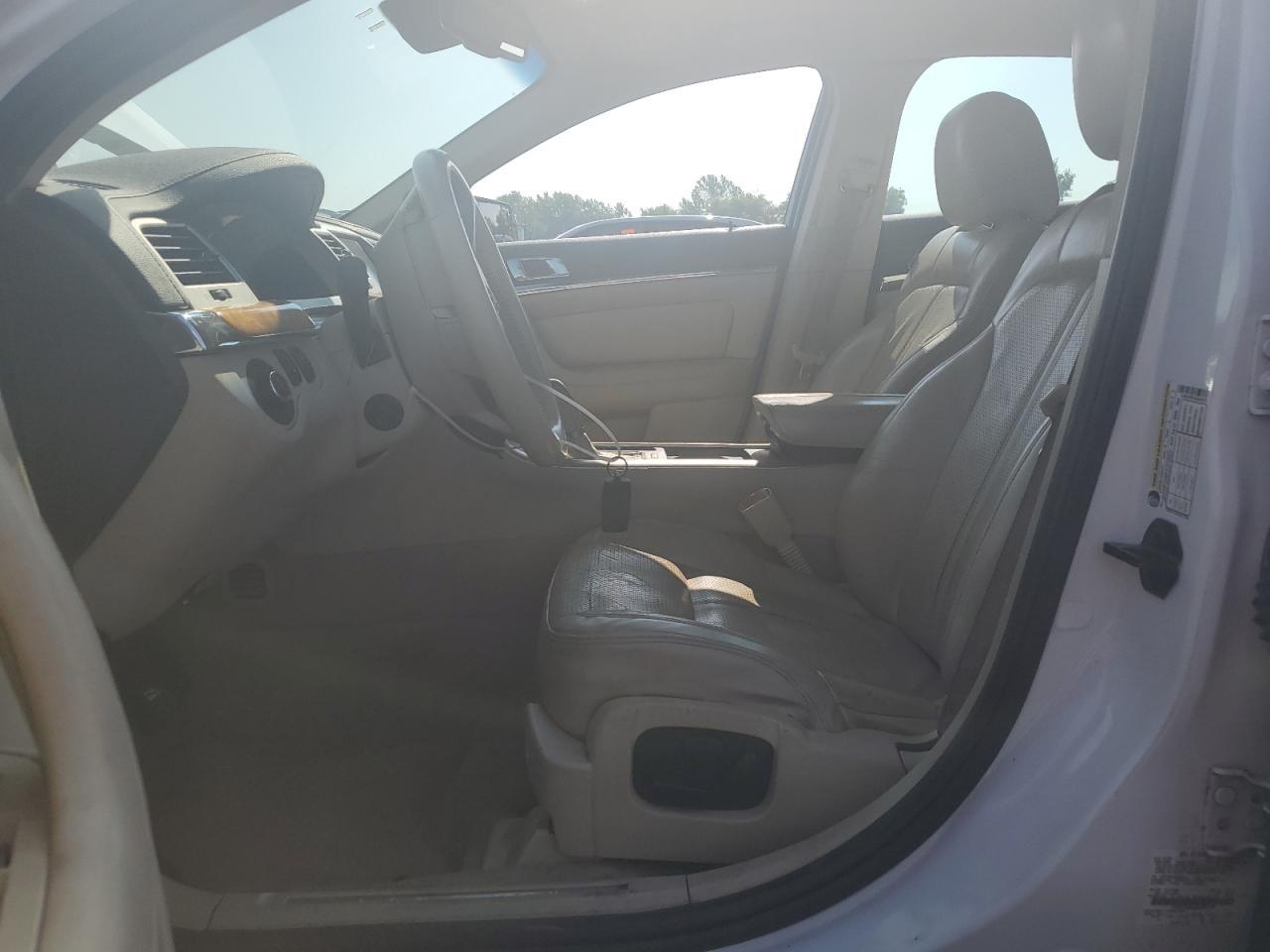 2010 Lincoln Mks - Image 7