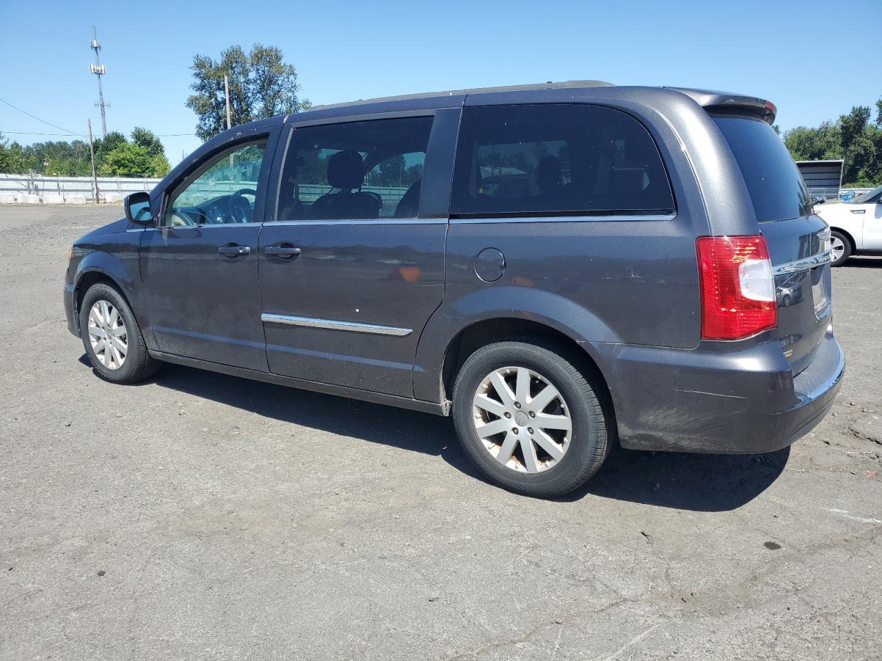 2015 Chrysler Town & Country Touring Touring - Фото 2