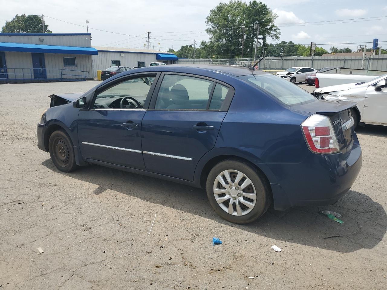 2011 Nissan Sentra 2.0 - Фото 2