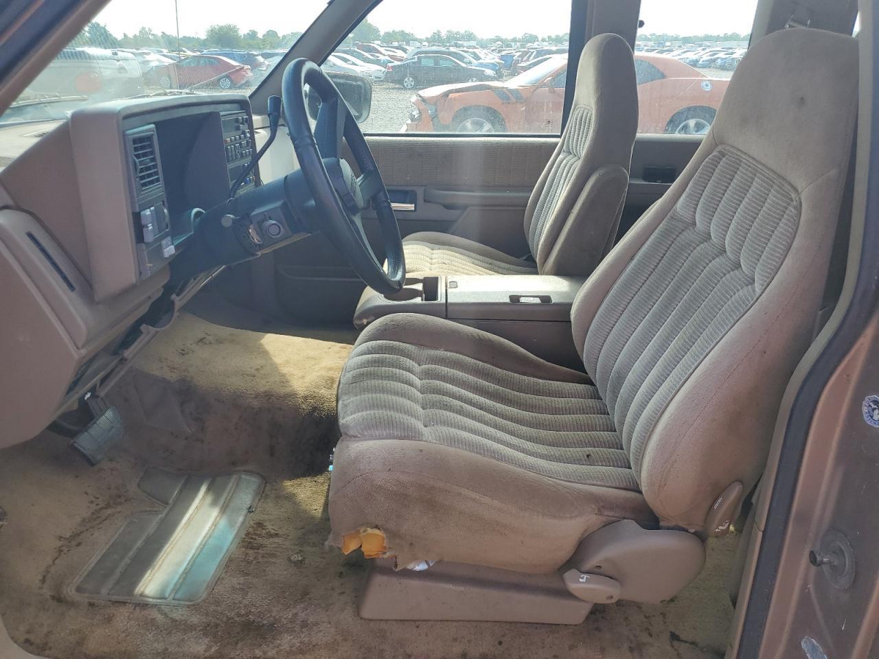 1994 Chevrolet Gmt-400 C1500 - Фото 7