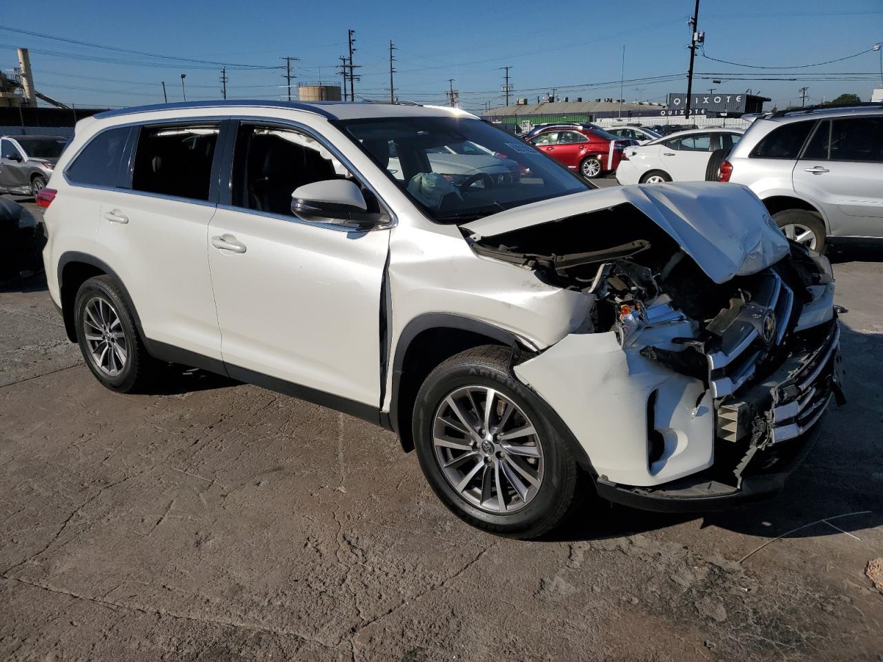 2019 Toyota Highlander Se - Фото 4