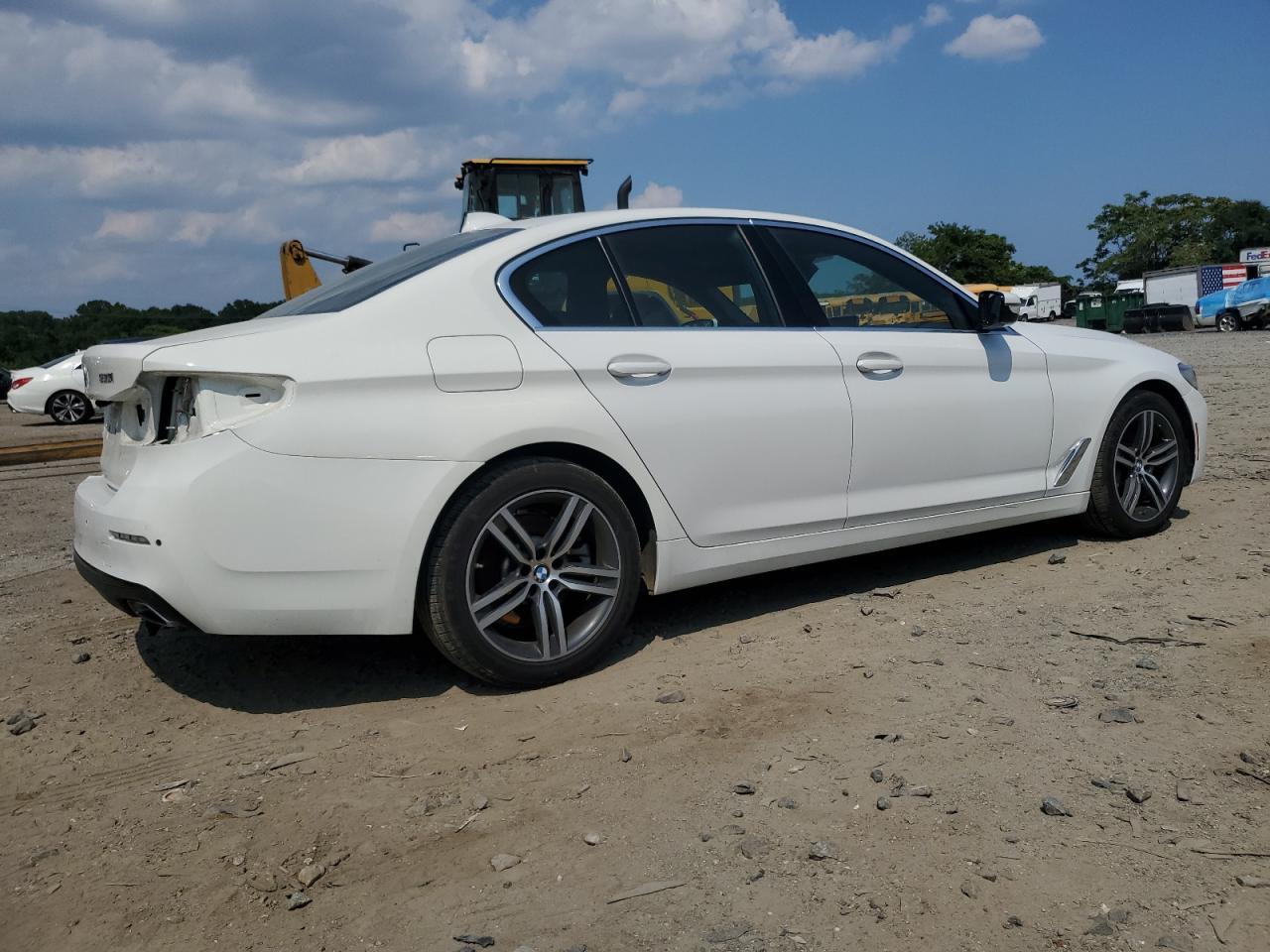 2021 BMW 530 Xi - Фото 3