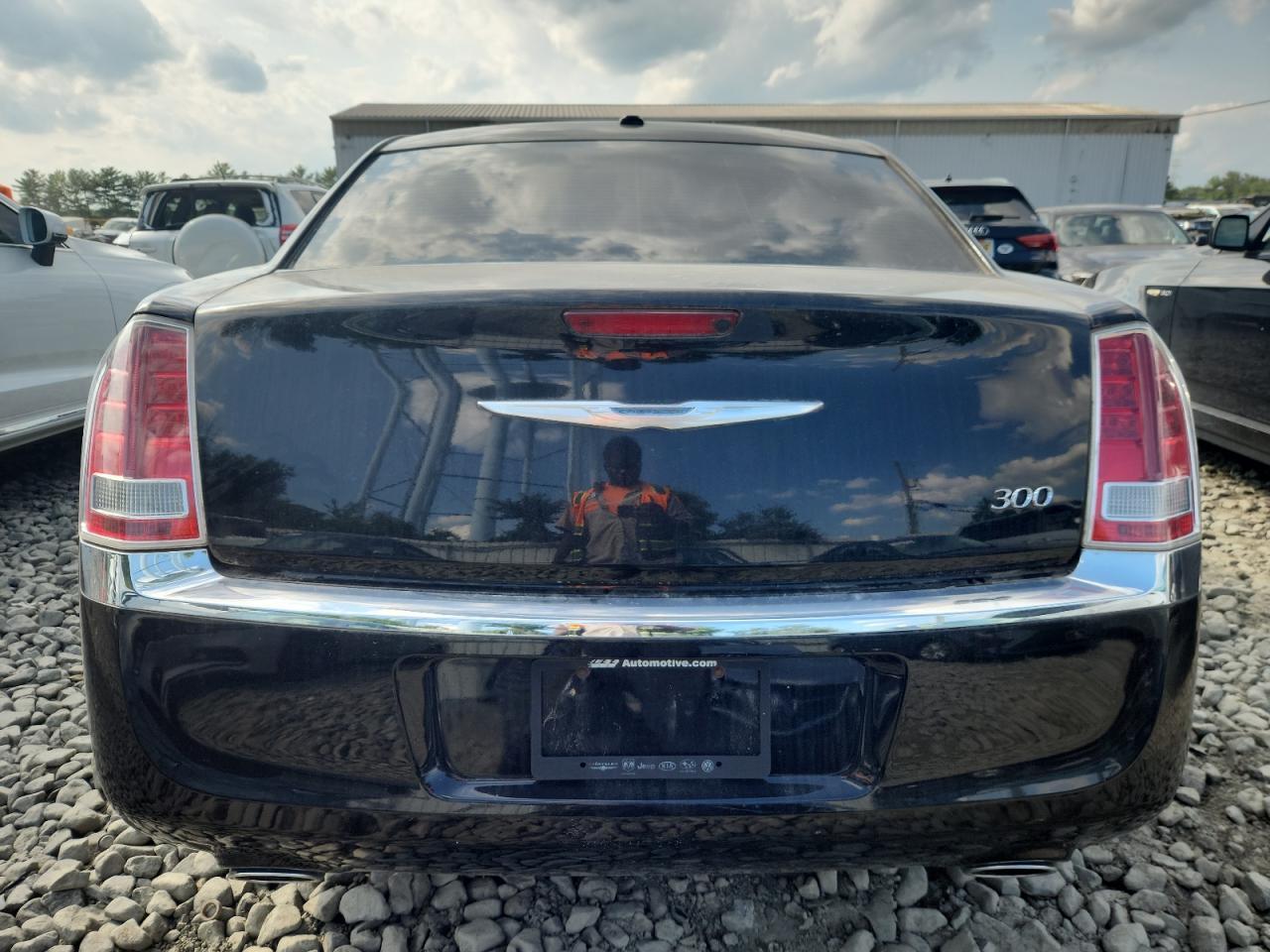 2012 Chrysler 300 - Фото 6