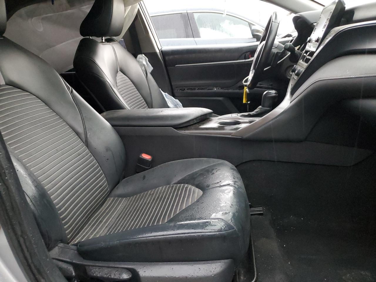 2022 Toyota Camry Se - Фото 7