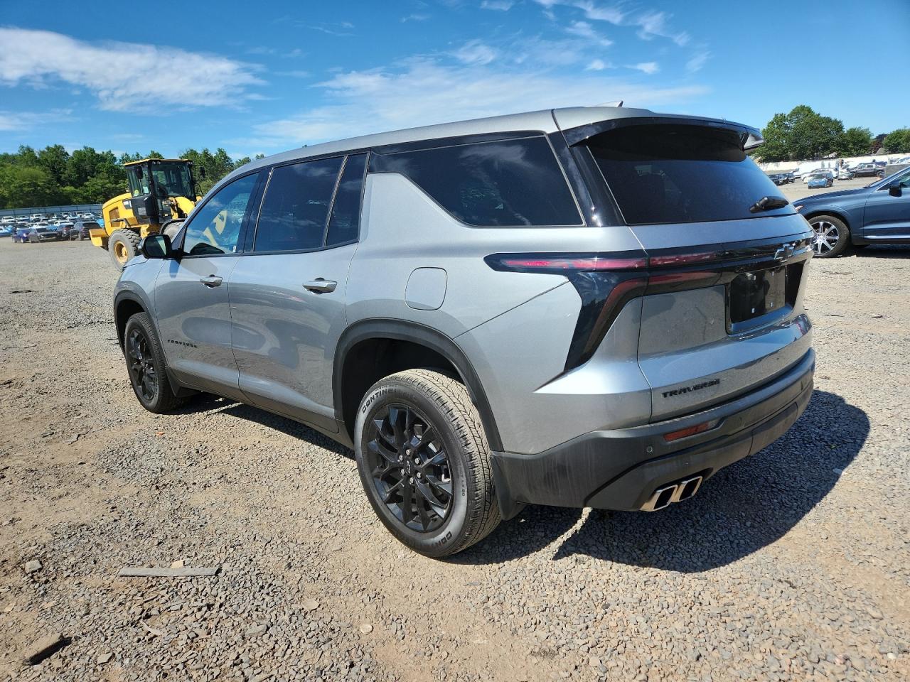 2024 Chevrolet Traverse Ls - Image 2