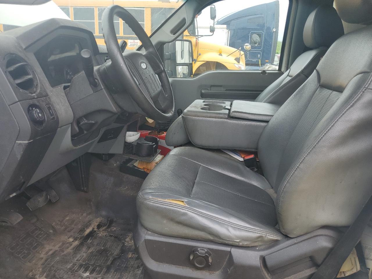 2015 Ford F450 Super Duty - Image 7