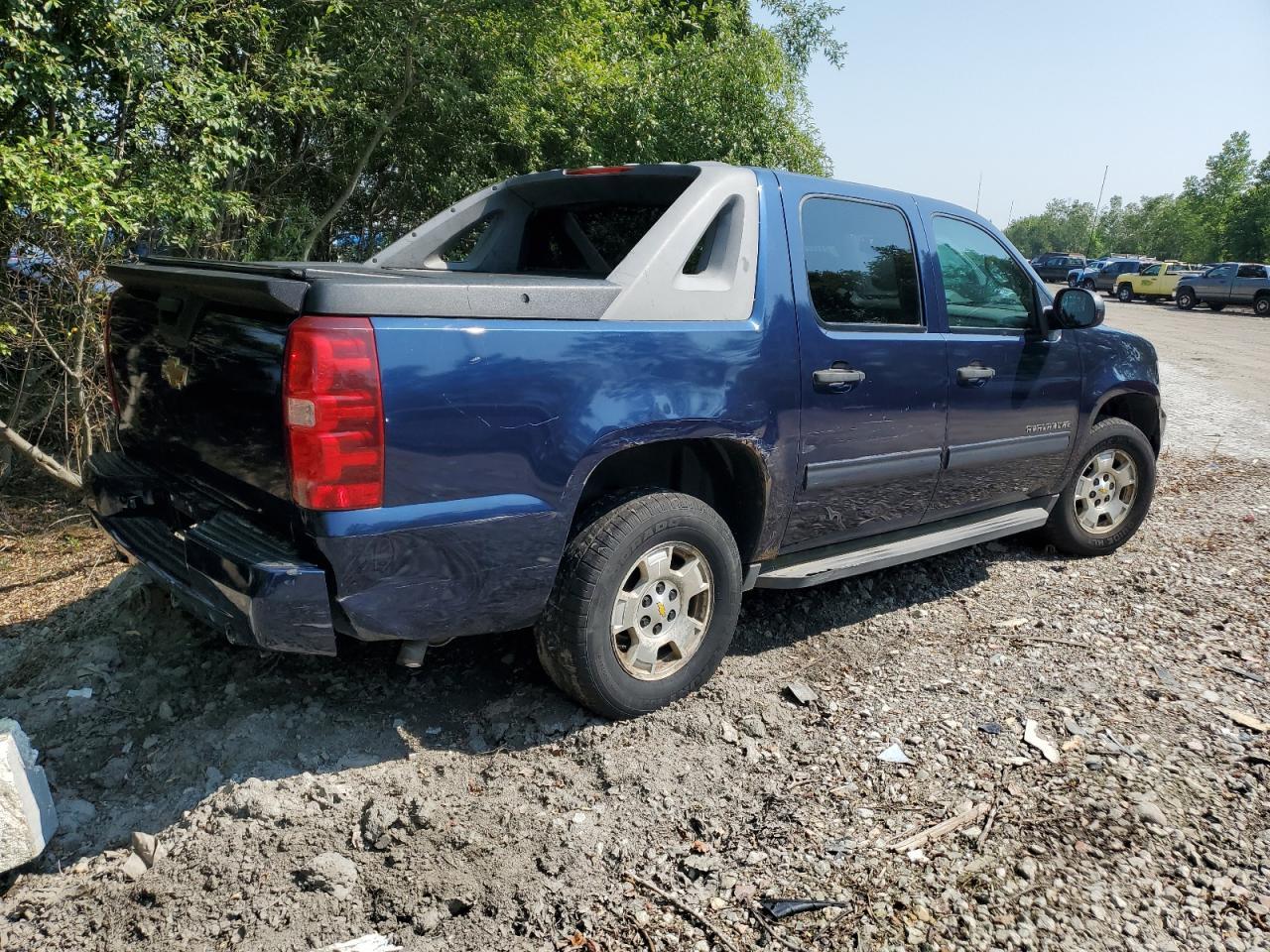 2010 Chevrolet Avalanche Ls - Фото 3