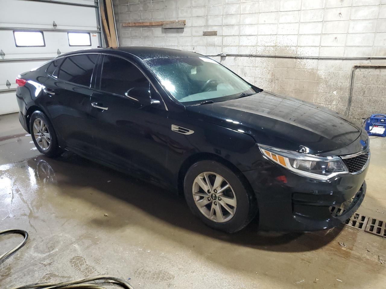2017 Kia Optima Lx - Фото 4