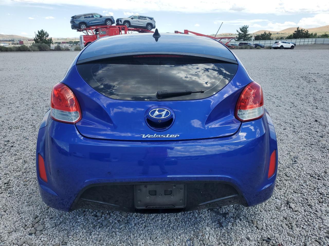 2014 Hyundai Veloster - Image 6