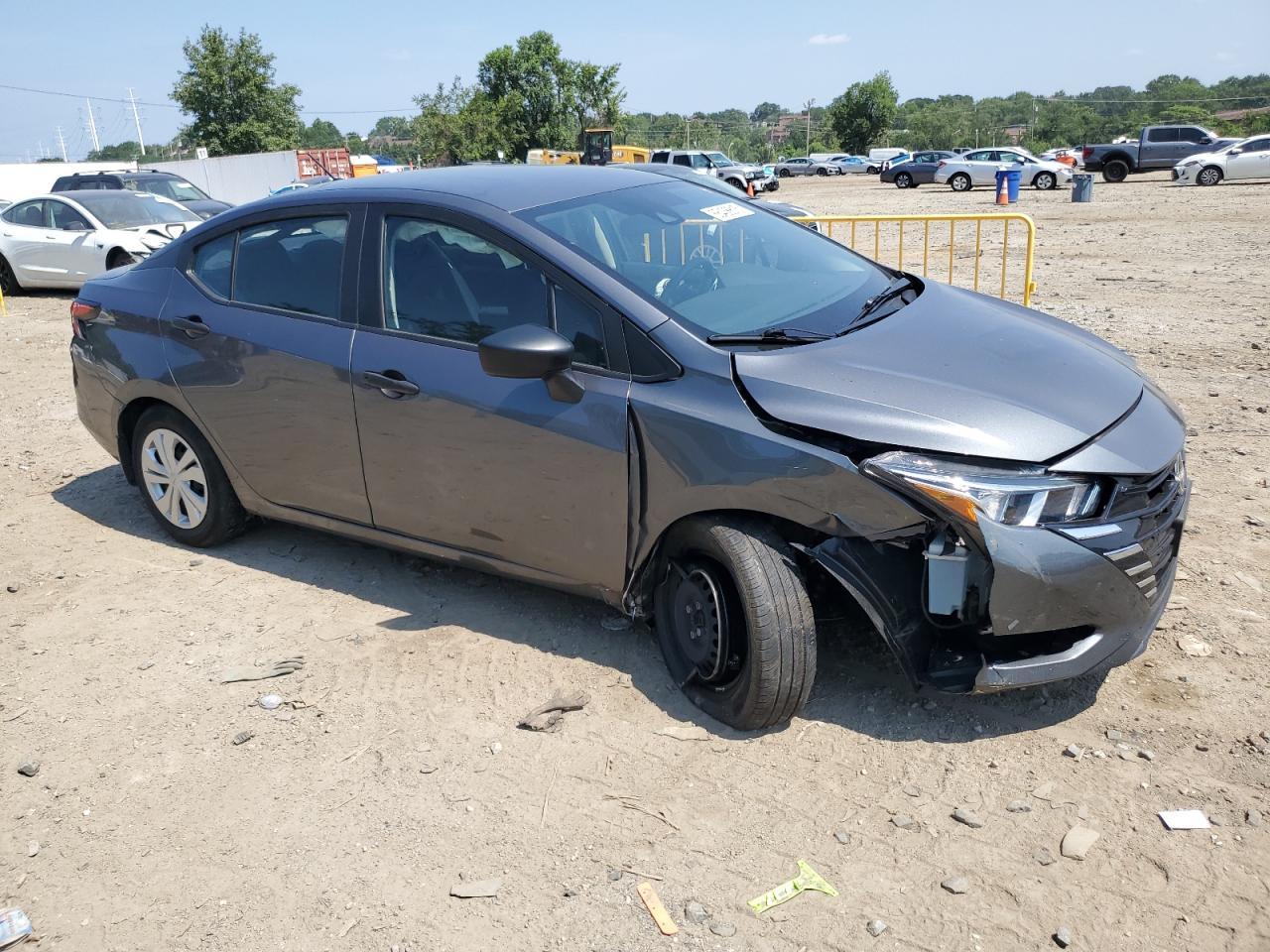 2023 Nissan Versa S - Image 4