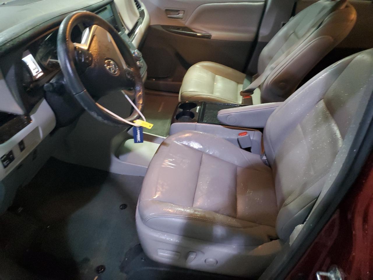 2017 Toyota Sienna Xle - Фото 7