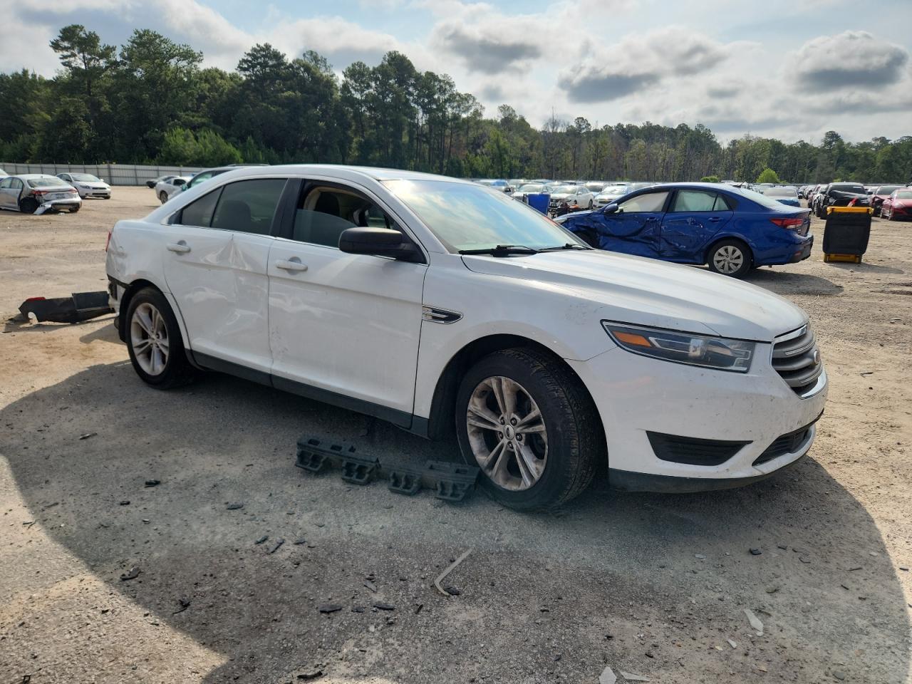 2015 Ford Taurus Se - Фото 4