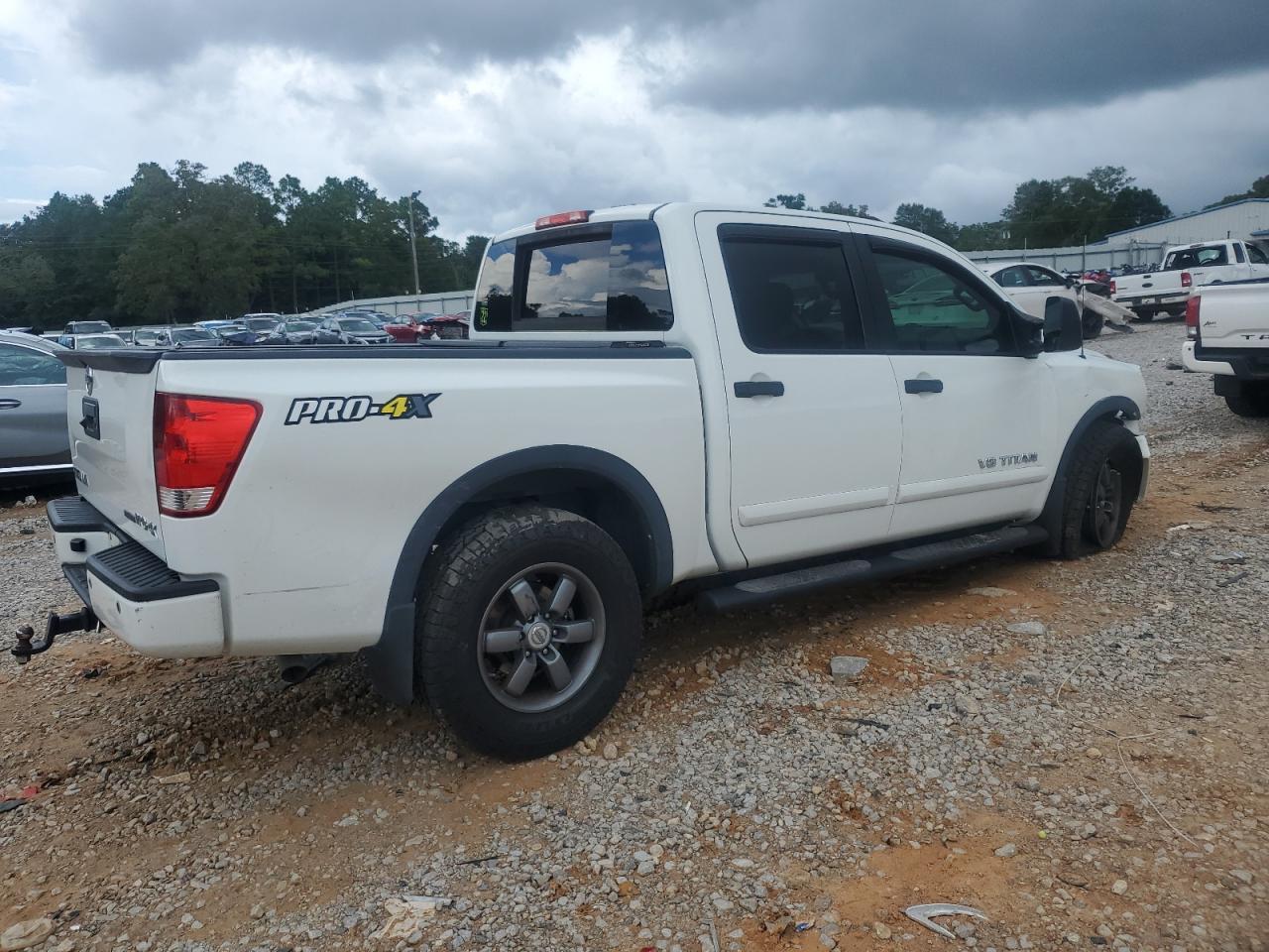 2014 Nissan Titan S - Фото 3