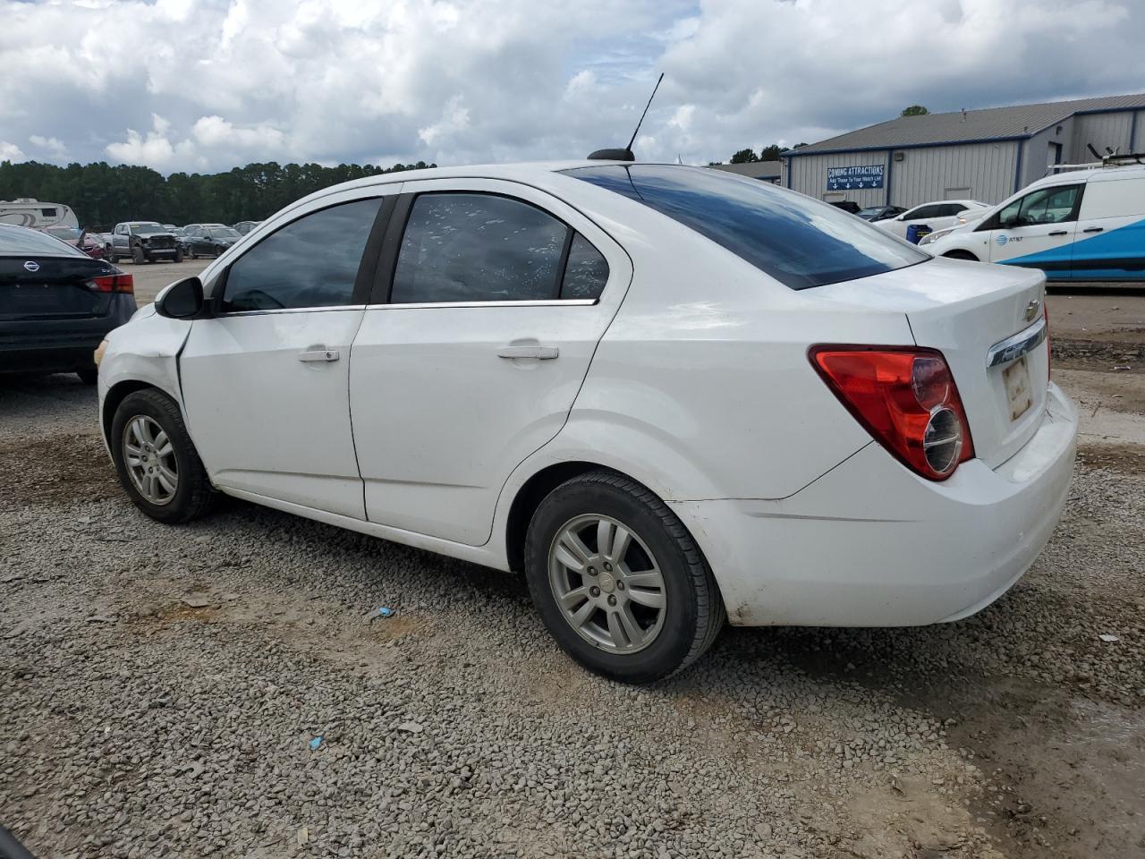 2015 Chevrolet Sonic Lt - Фото 2