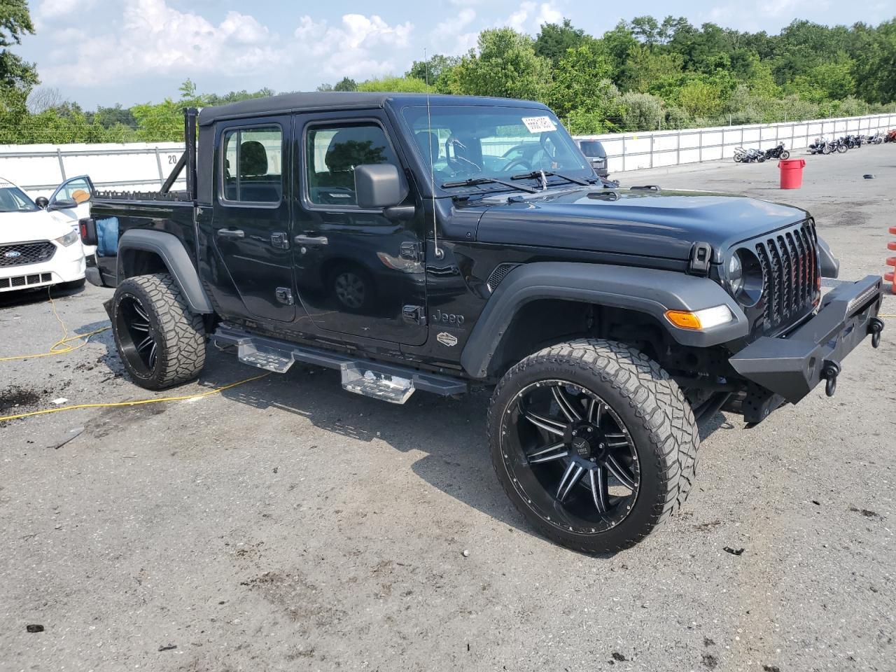 2021 Jeep Gladiator Sport - Image 4