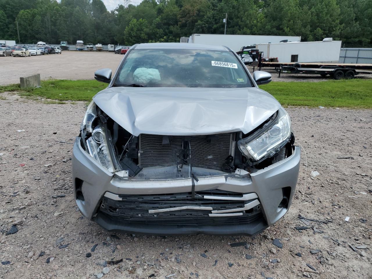 2019 Toyota Highlander Le - Image 5