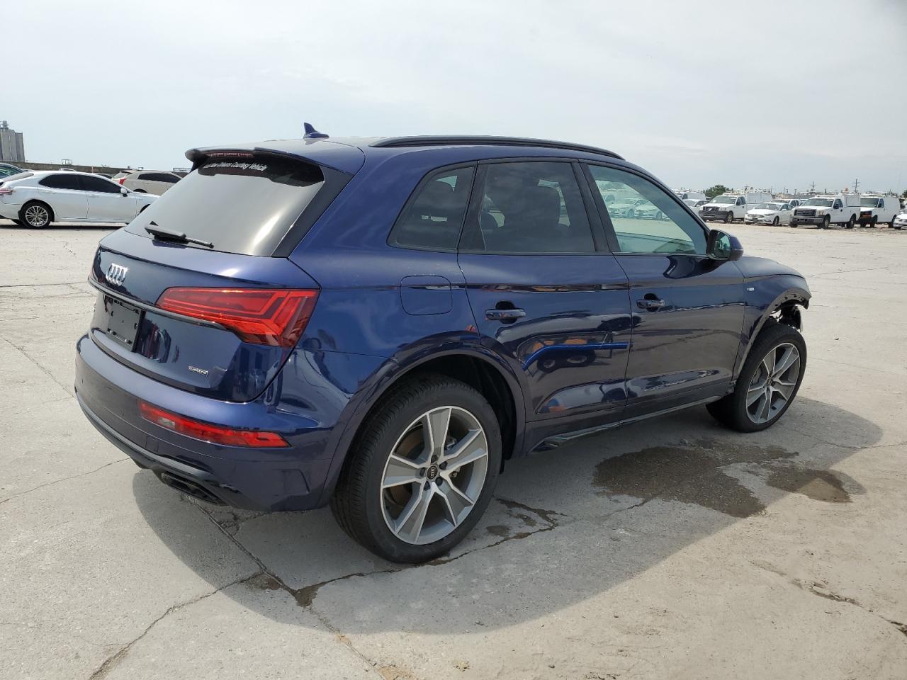 2025 Audi Q5 Premium 45 - Фото 3