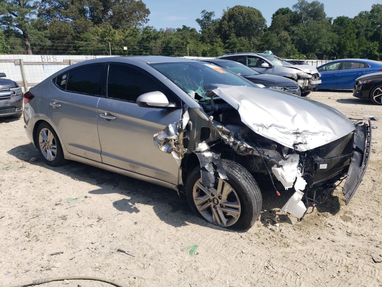 2020 Hyundai Elantra Sel - Фото 4