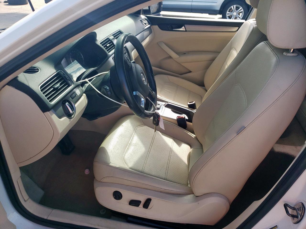 2014 Volkswagen Passat Se - Фото 7