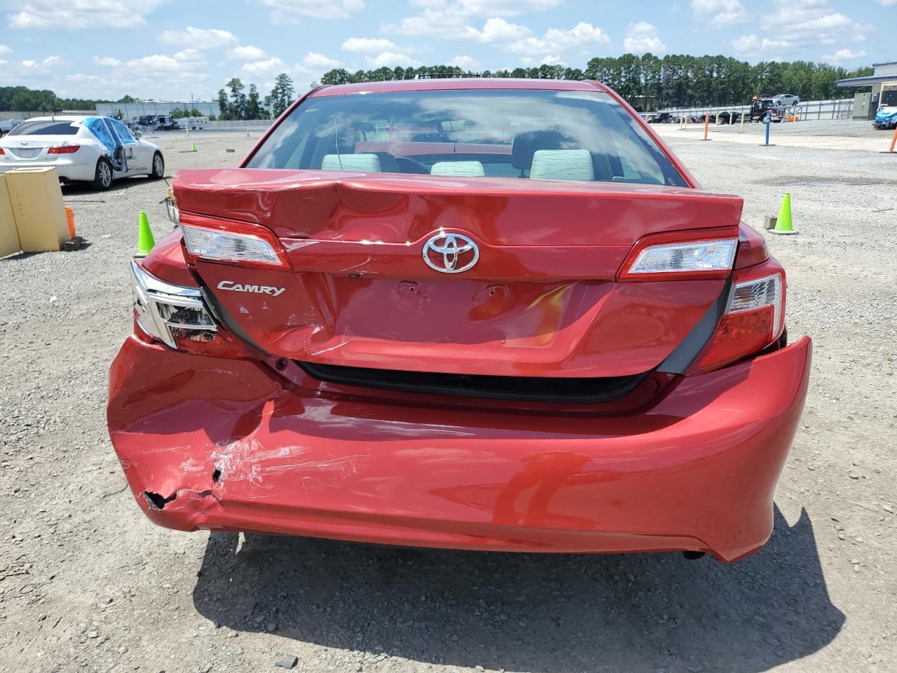 2014 Toyota Camry L - Фото 6